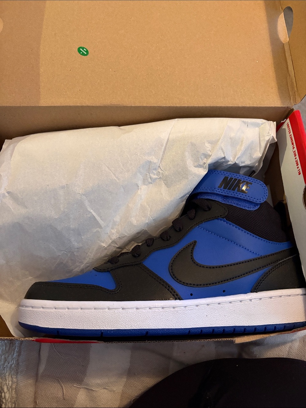Jordan Court Borough Mid 2 -Blue and Black 7 Youth 8.5 Women